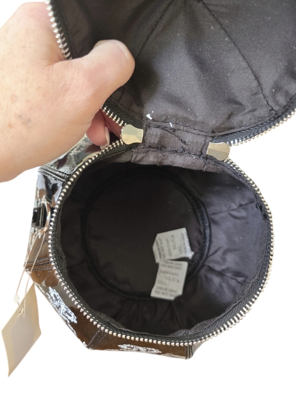 Skull Black & White Teapot 3 Way Bag  NWT - Picture 6 of 9